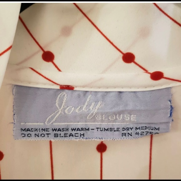 Vintage 70's/80's red dot striped white short sleeve blouse with bow neckline - Picture 4 of 6